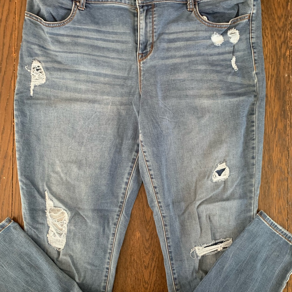Women’s Mid Rise Blue Jeans